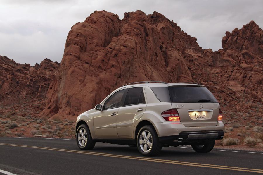  Mercedes-Benz ML-Class 2006 года  (фото 154 из 400)